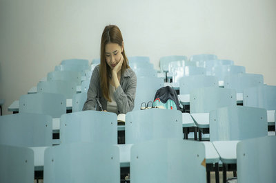本科无学位能报考江苏师范大学在职研究生吗？